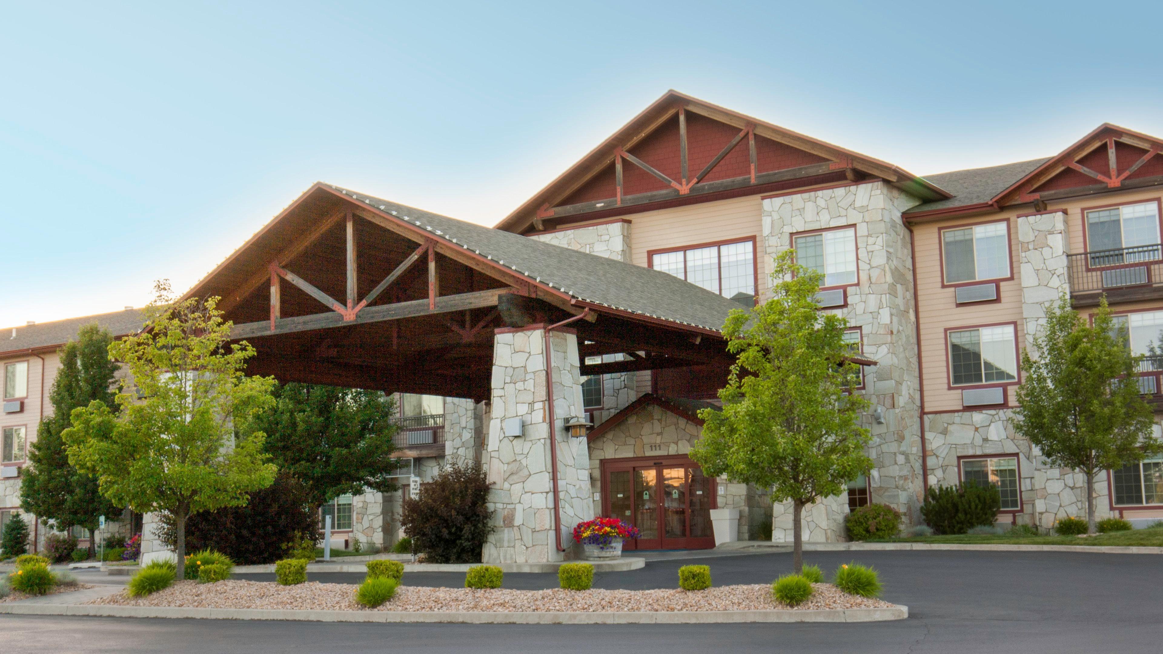Holiday Inn Express & Suites Cheney By Ihg Exterior foto